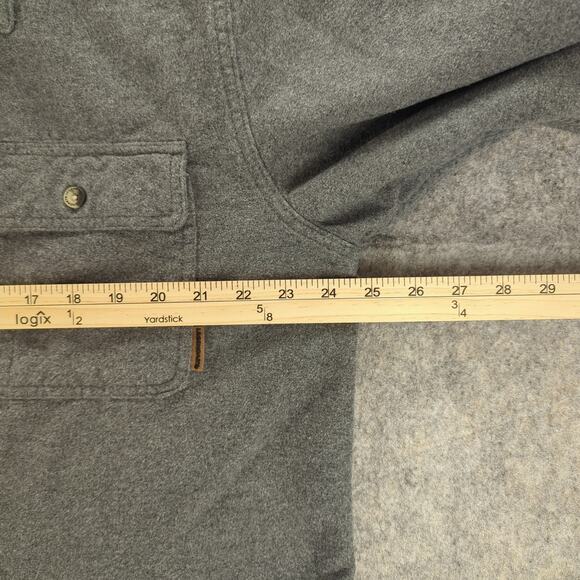 Legendary Whitetails Shirt Mens XL Buck Camp Gray Flannel Button Up Outdoors - Picture 5 of 9